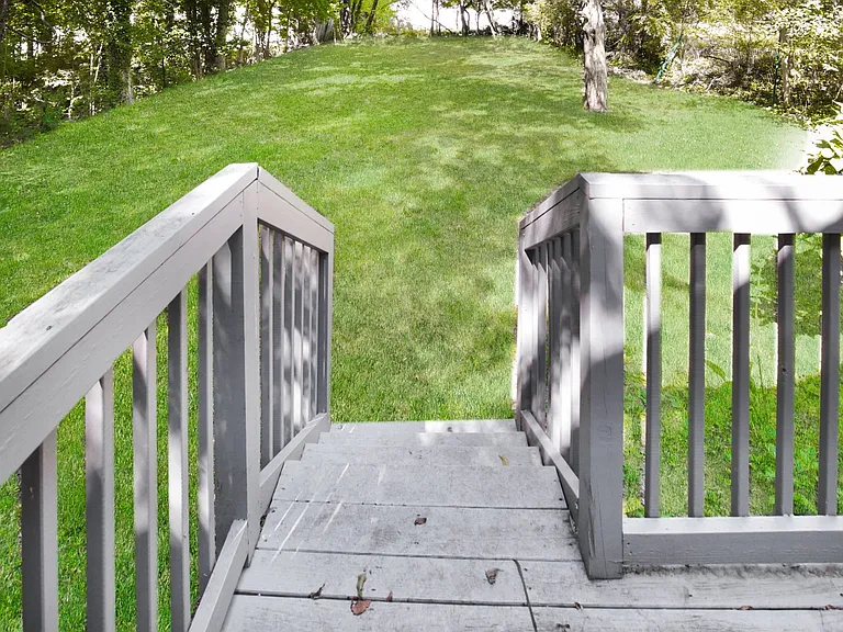30113_028_deck_13186685.jpg