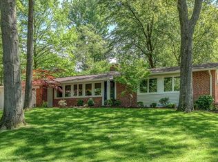 12 Crosswinds Dr, Saint Louis, MO 63132