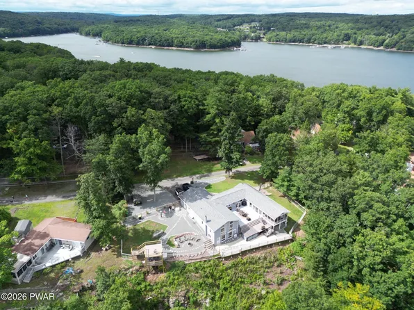 47 Summit Cir, Lakeville, PA 18438