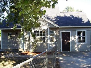 808 N 12th St, Ozark, AR 72949