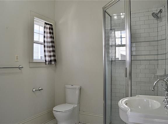 5th image of 4211 Prytania St