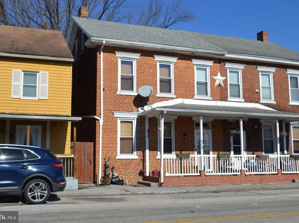 609 Allegheny St, Dauphin, PA 17018