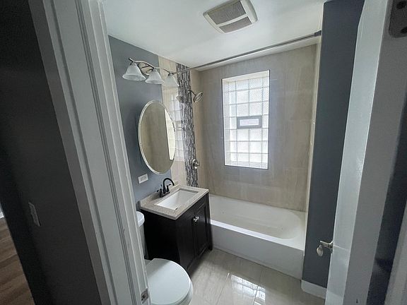 5th image of 7014 S Kimbark Ave APT 1