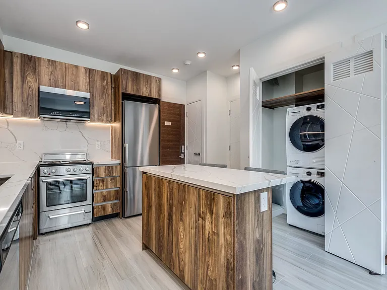 1168 Pendrell St #208 — Photo 7