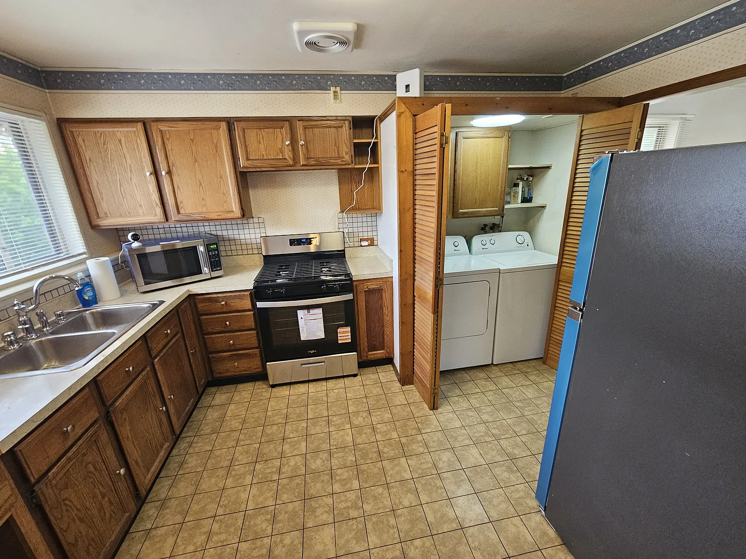 2 bed, 1007 sqft, $2,300 — Photo 3