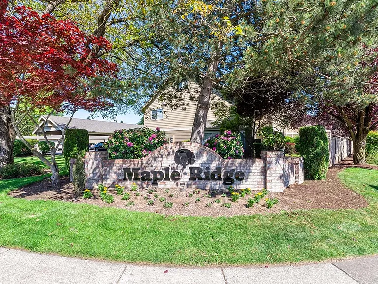 Maple Ridge — Photo 61