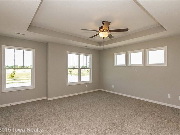 5th image of 202 SW Heritage Ln