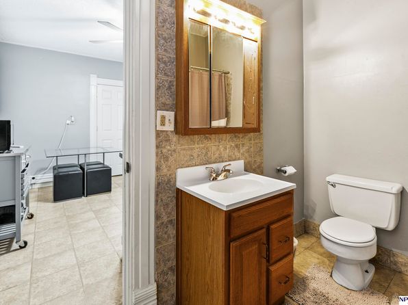 omaha-nebraska-75768555 picture