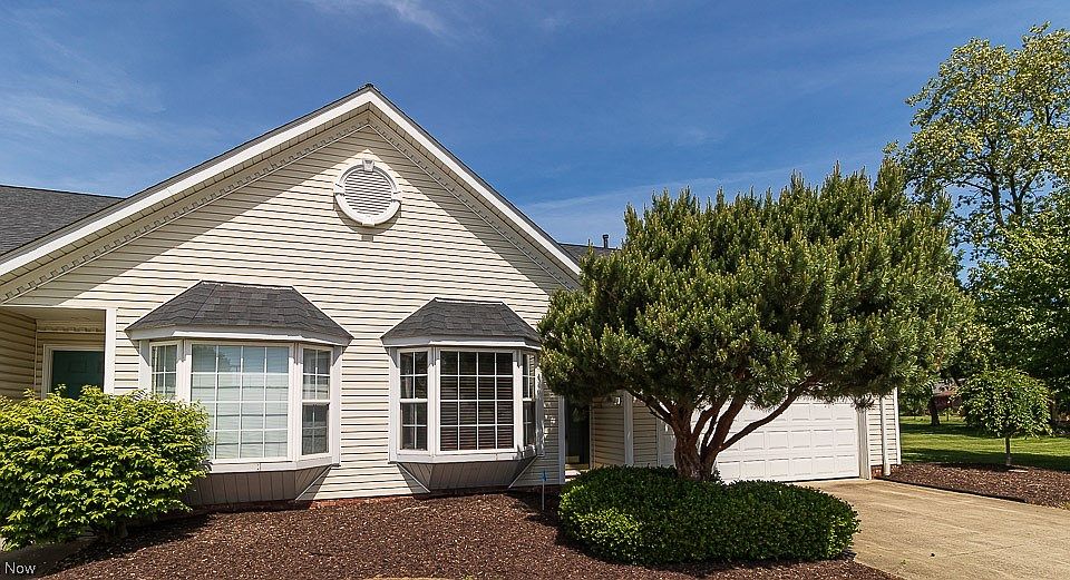 1st image of 1041 Yorkharbor Ln Unit 31