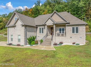 3307 Greenway Dr, Knoxville, TN 37918