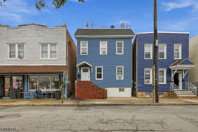 1st image of 19 Summer St