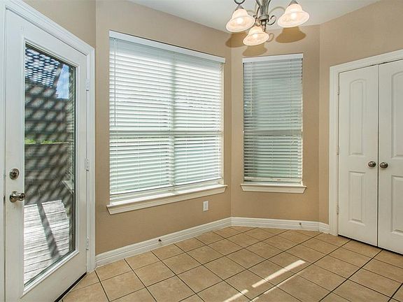 3rd image of 1009 Wooded Creek Ave