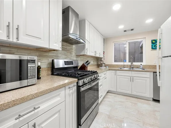 2369 S Reservoir St, Pomona, CA 91766