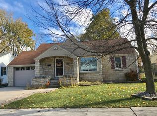 1001 Redwood Dr, Green Bay, WI 54304