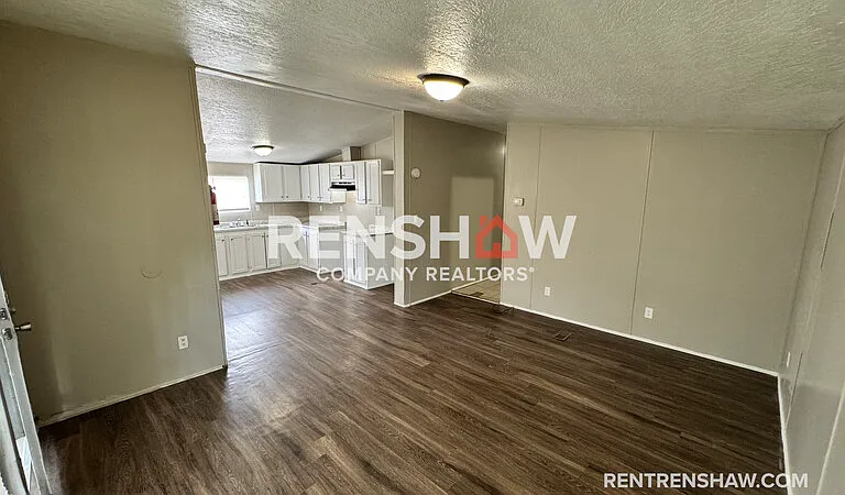 288 W Brooks Rd — Photo 2