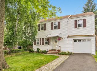 70 Russell Ave, Rahway, NJ 07065