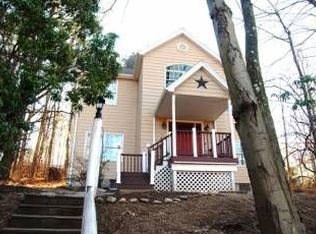 360 Whitney Ave, Trumbull, CT 06611