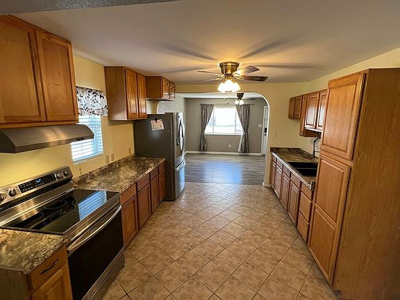 5th image of 3147 Skyview Ave