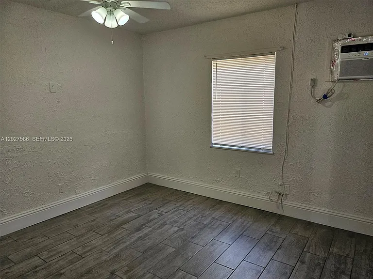 709 NE 4th Ct #2 — Photo 16
