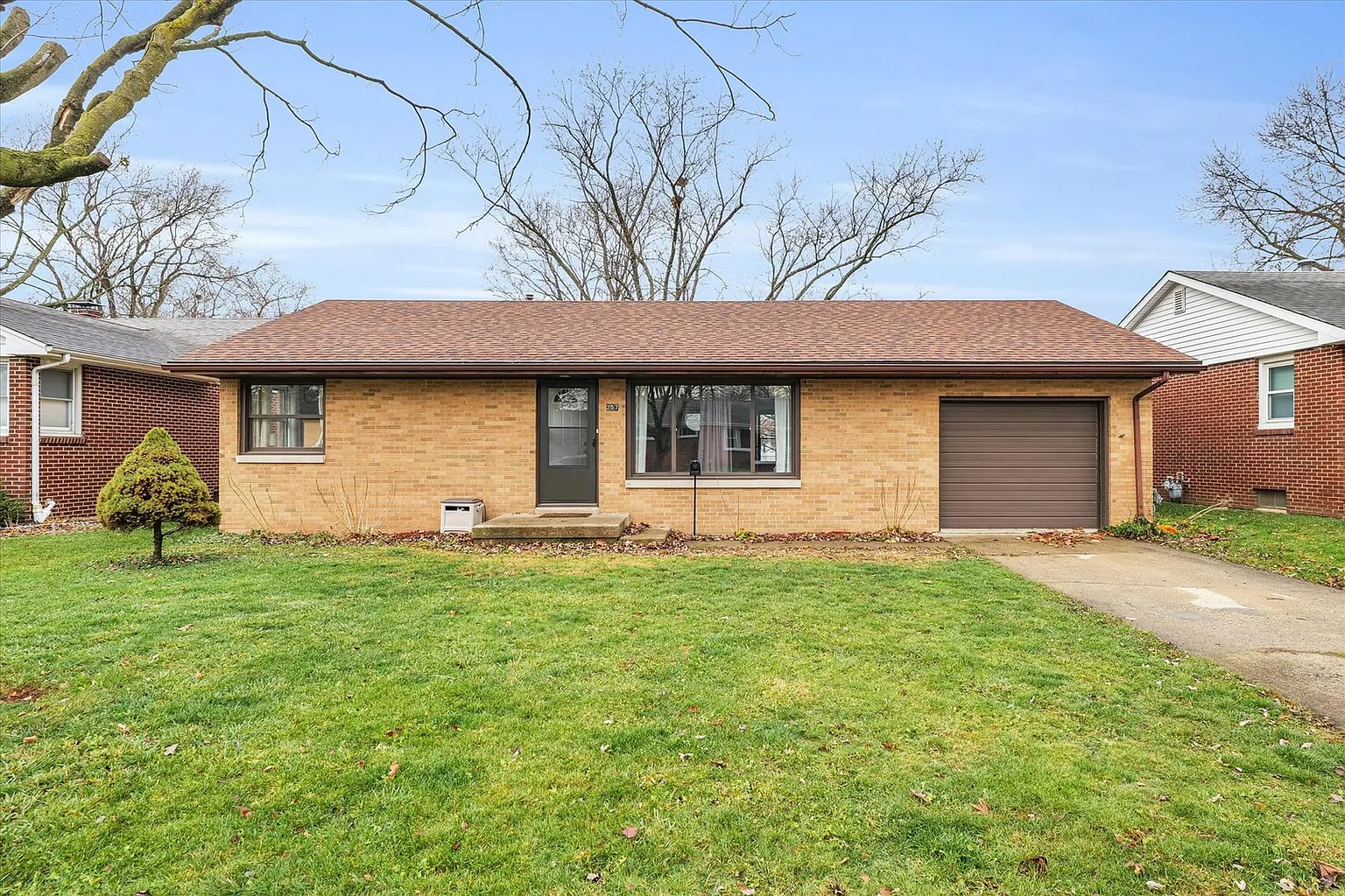 257 Illinois Dr photo 1