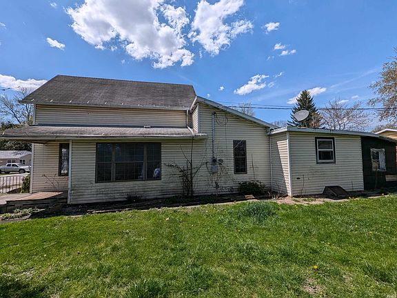 3rd image of 315 W Oakridge Ave