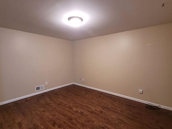 5th image of 27053 Townley St