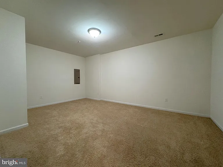 3639 Glouster Dr — Photo 30