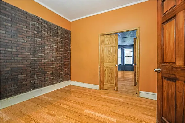 Sold by Remax Edge | media 17