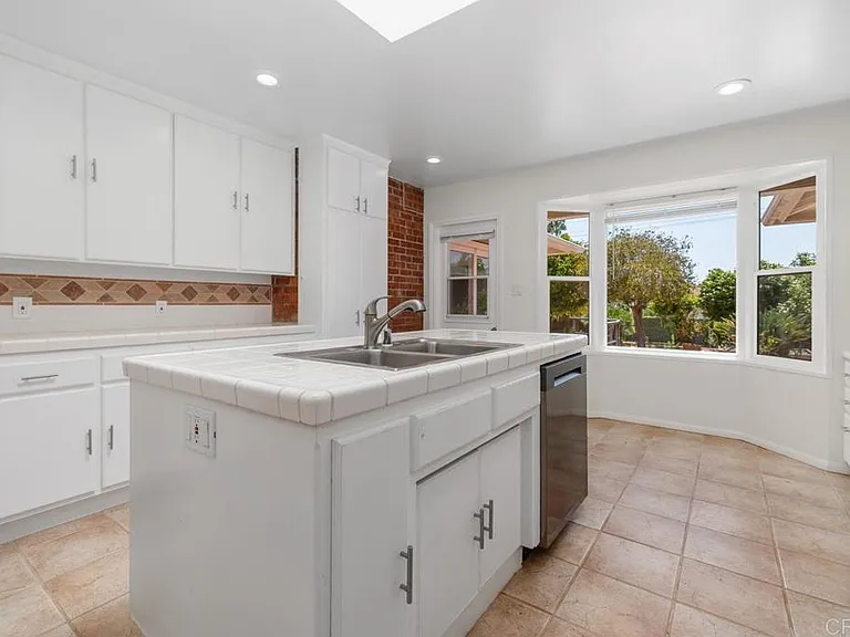 6014 Beaumont Ave — Photo 12