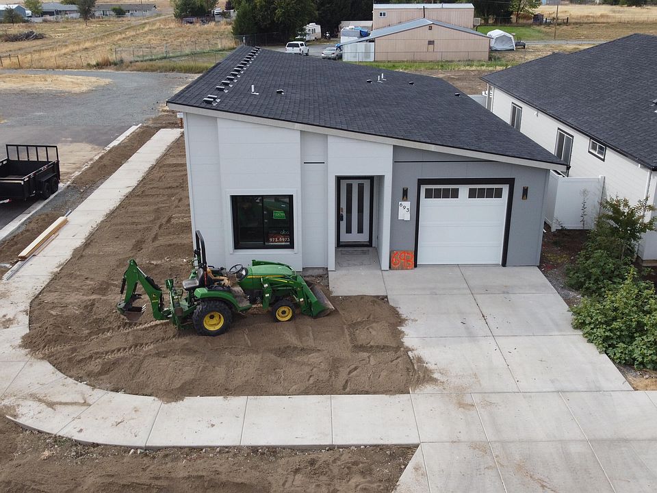 2nd image of 693 Terrazzo Way