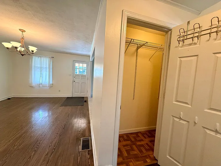 119 E Church St — Photo 4