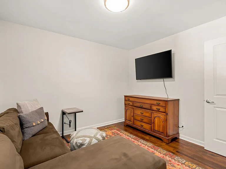 633 Debbie Dr — Photo 14