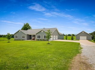 3888 Carole Ln, Harrison, AR 72601