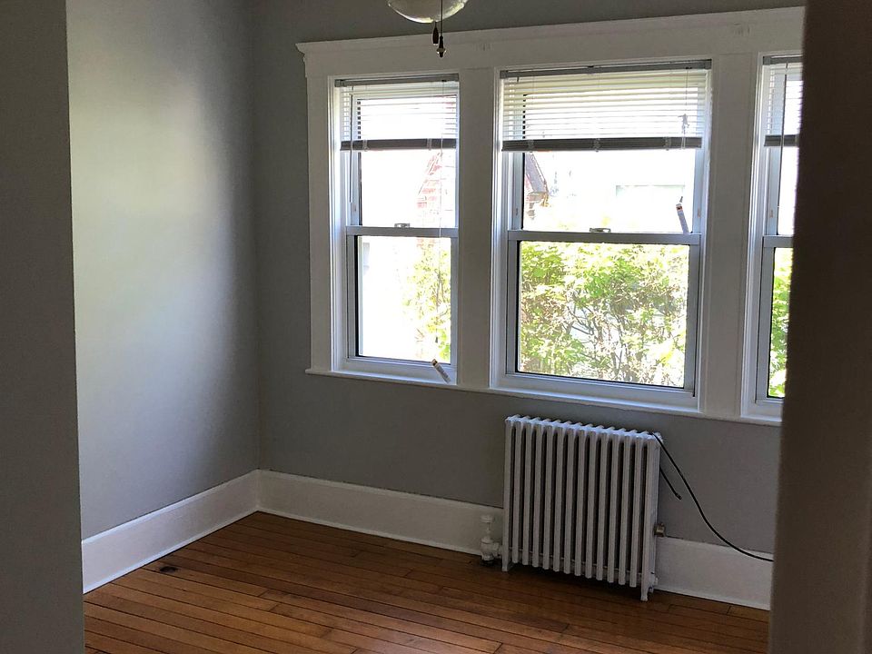 1 Bed Room