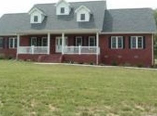 353 Eagle Lake Dr, Benton, KY 42025
