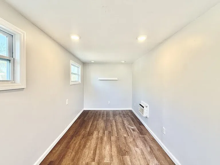 713 Smith St — Photo 34