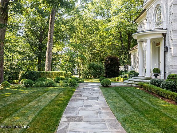 4th image of 23 Wyckham Hill Ln
