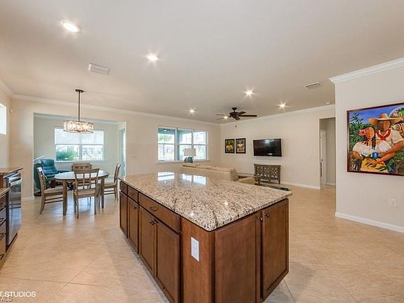 4th image of 20003 Tavernier Dr