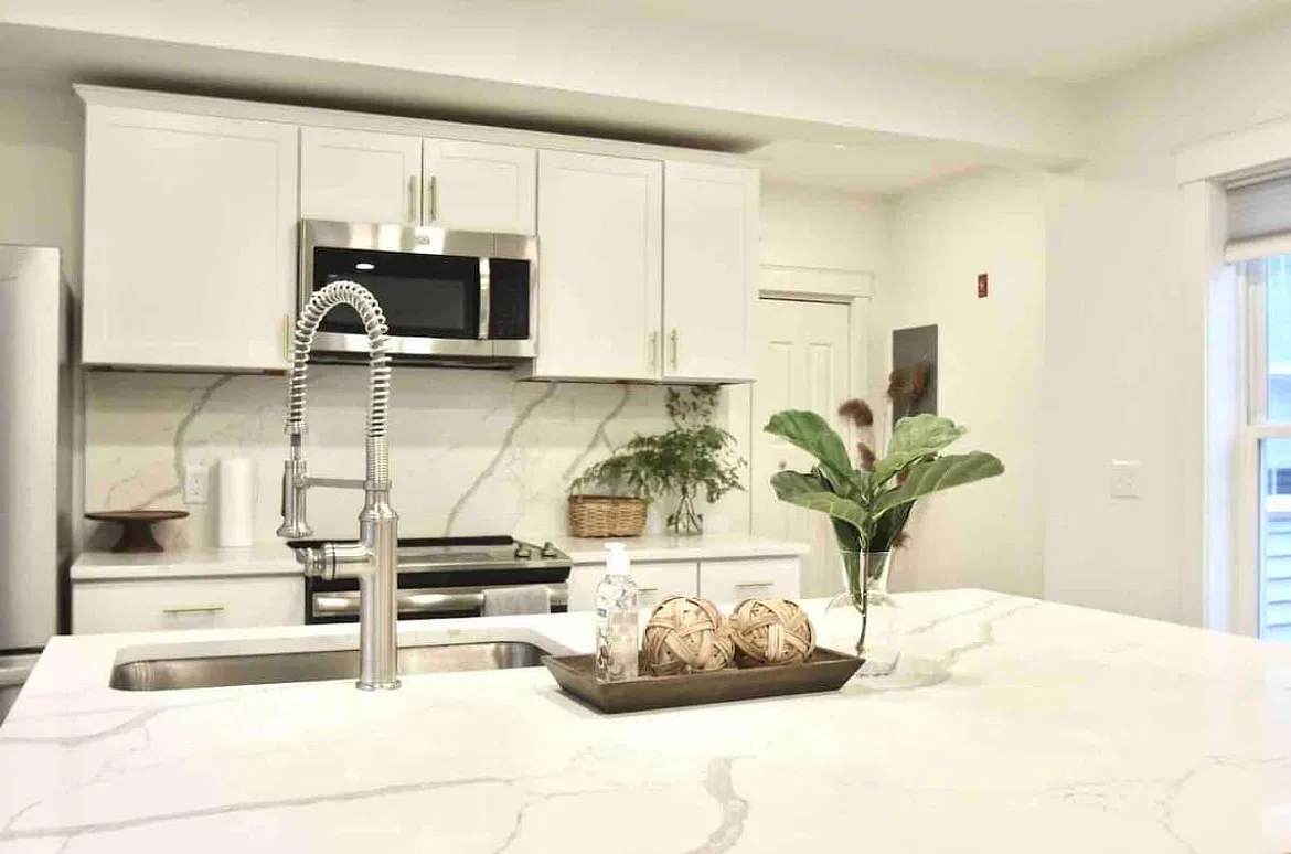 2 bed, 1200 sqft, $2,650 — Photo 2