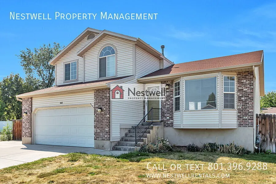 Immaculate Multi-level 5 Bed home in West Valley — Photo 3