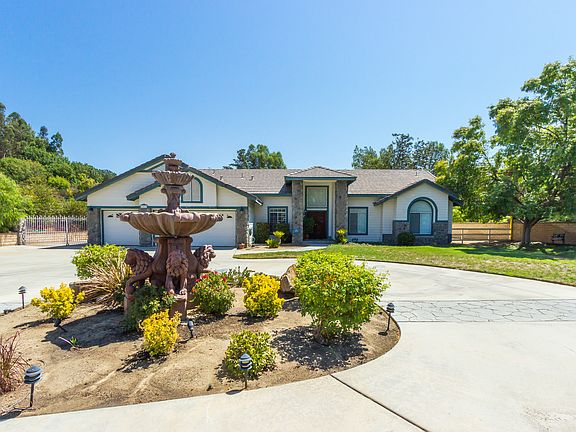 3rd image of 42014 Avenida Sonoma