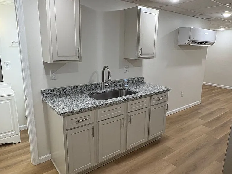 606 Dover Rd — Photo 15