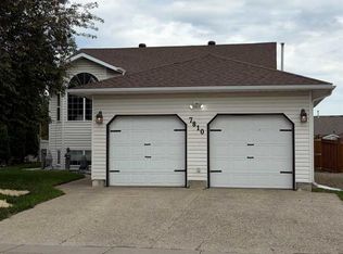 7810 S Michaelis Blvd, Grande Prairie, AB T8W2H5