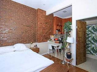 142 Macon St #1F, Brooklyn, NY 11216