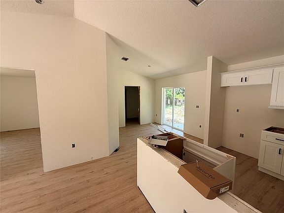 4th image of 17412 NE 39th Ct