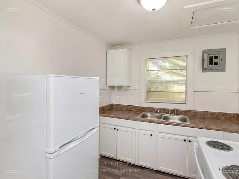 2314 Gill Rd — Photo 7
