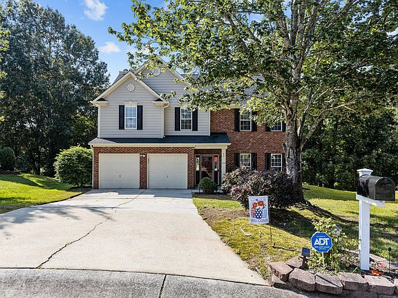 2nd image of 22 Gwendolyn Cir