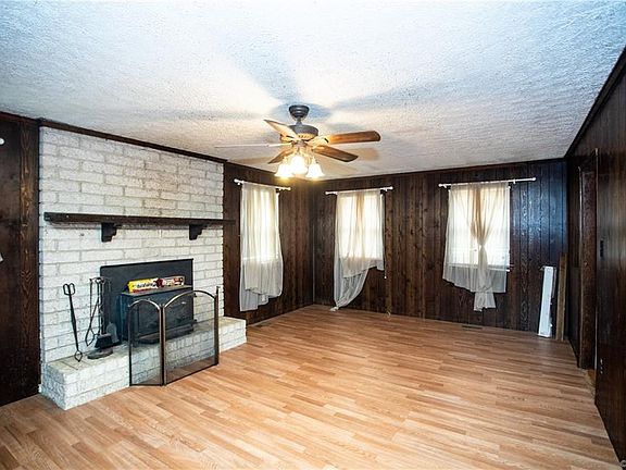 5th image of 11807 Walkers Ln