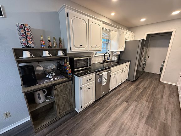 4th image of 1408 N Juniper Ave #3