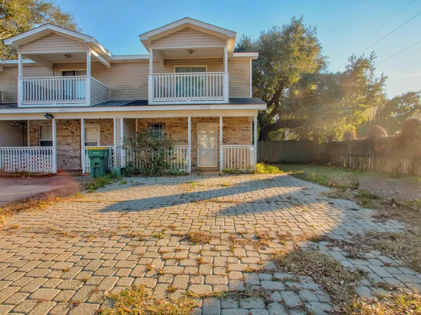 2400 Suwanee Ln, Fort Walton Beach, FL 32547